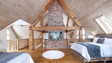 5 bedrooms, free WiFi, bed sheets