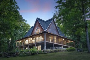 Exterior - Luxury Chalet in the Woods w/ Pool & Hot Tub, Near Wasaga Beach & Blue Mountain! (Minesing)