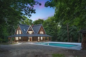 Exterior - Luxury Chalet in the Woods w/ Pool & Hot Tub, Near Wasaga Beach & Blue Mountain! (Minesing)