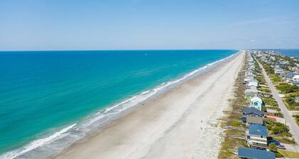 2 BR steps from beach access, dog-friendly NO FEE!