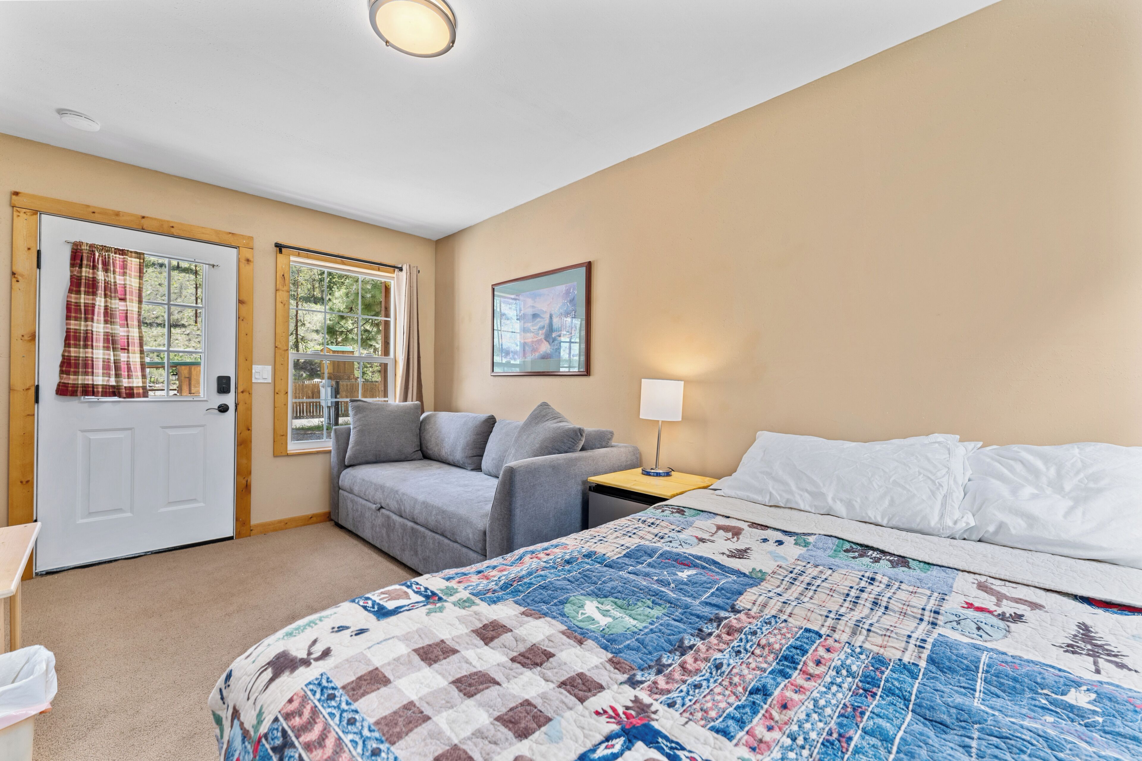 Sweetheart Adventure Studio Cabin Shared Bath | Egyptian cotton sheets, premium bedding, memory foam beds
