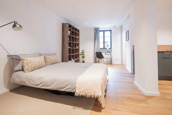 1 chambre, bureau, lit parapluie, Wi-Fi gratuit