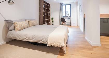 Zentrumsnahe, moderne Ferienwohnung "Kaiserbleibe" mit ruhiger Innenhof-Terrasse