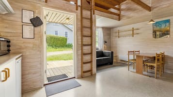 Comfort Cabin | Living area