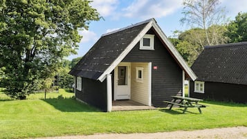 Classic Cabin | 3 bedrooms, free WiFi