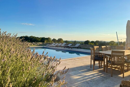 Grange La Chouette - Five Bedroom Villa, Sleeps 10
