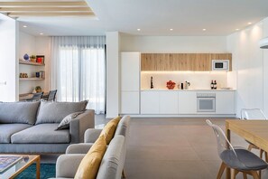 Interior - Villa Alfeo - Six Bedroom Villa, Sleeps 12 (Carrozziere)