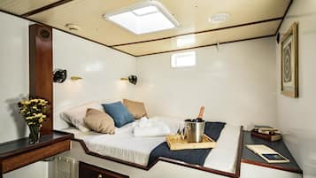 7 makuuhuonetta, tallelokero huoneessa, työpöytä, ilmainen Wi-Fi