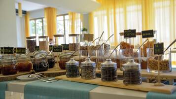 Tägliches inbegriffenes großes Frühstück