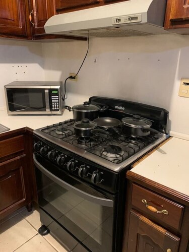 Karakter Real Estate, SOURCES HOUSE