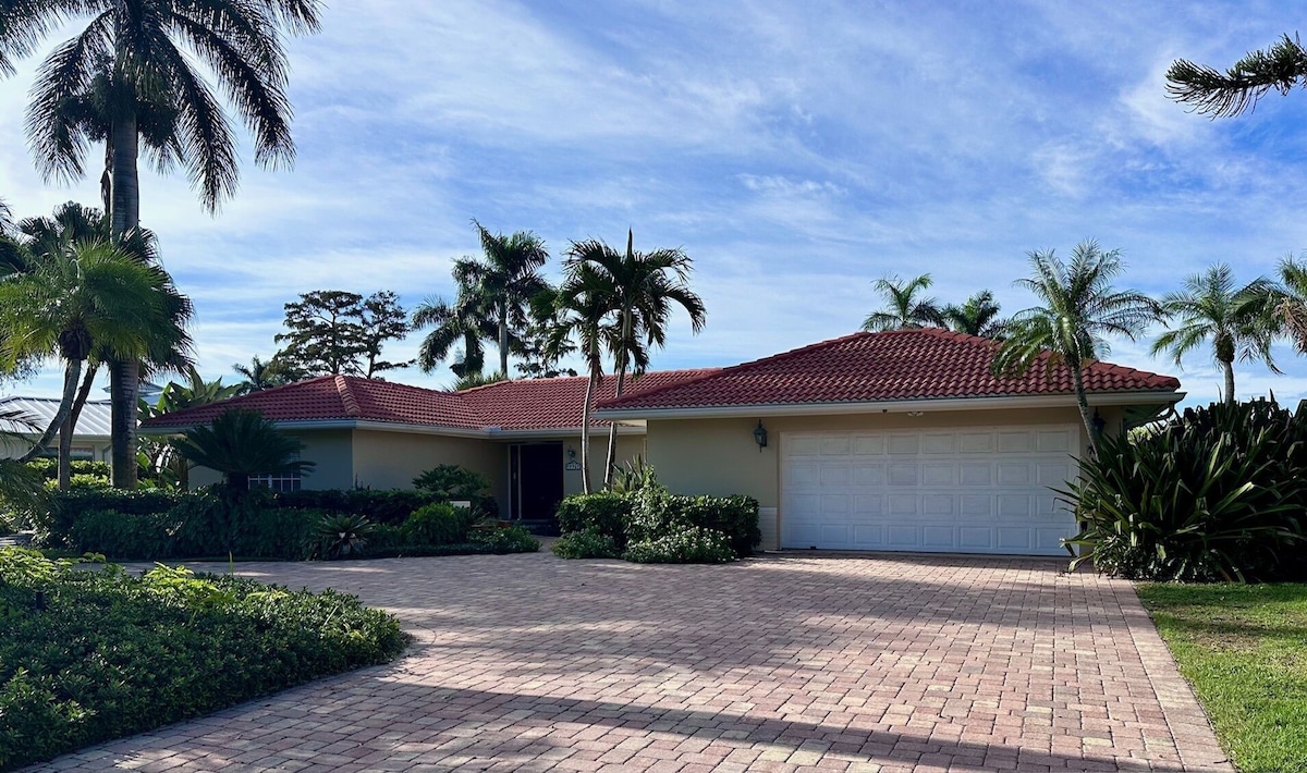 Photo 4 of Moorings golf course! Southern exposure home