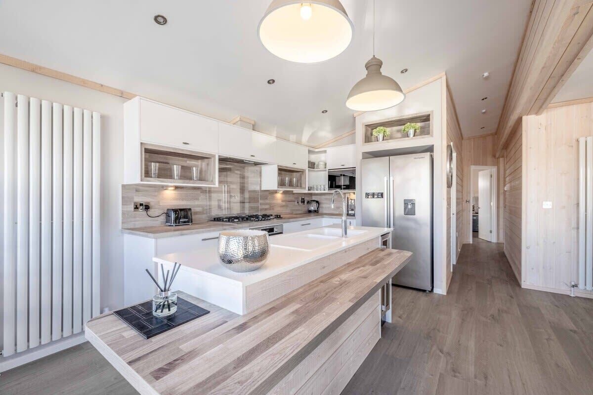 冷蔵庫、電子レンジ、オーブン、食器洗い機