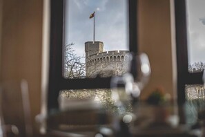 الإطلالة من المنشأة