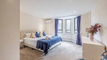 2 slaapkamers, een strijkplank/strijkijzer, wifi, beddengoed