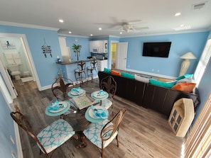 Smart TV - Newley Renovated House In Private Ocean Front Community (Myrtle Beach)