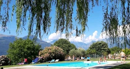 Charming apartment with swimming pool, tennis court