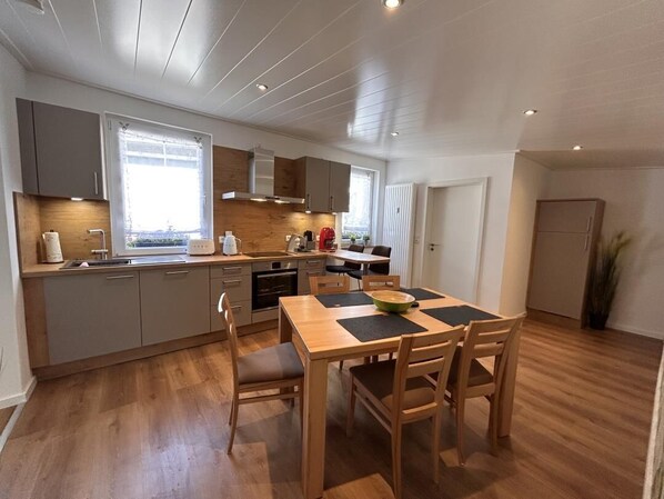 Fridge, microwave, oven, dishwasher