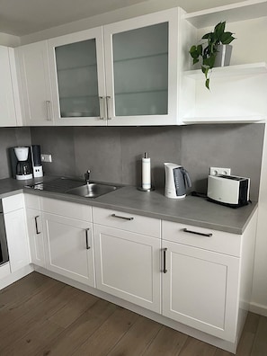 Fridge, oven, dishwasher