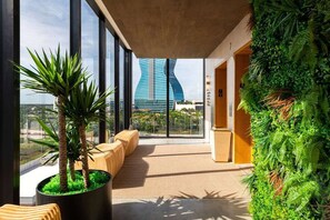 Property grounds - Dolce BY Wyndham Hollywood (HOLLYWOOD)