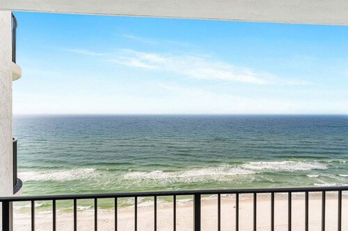 Watercrest 1405- Free Beach Chairs!