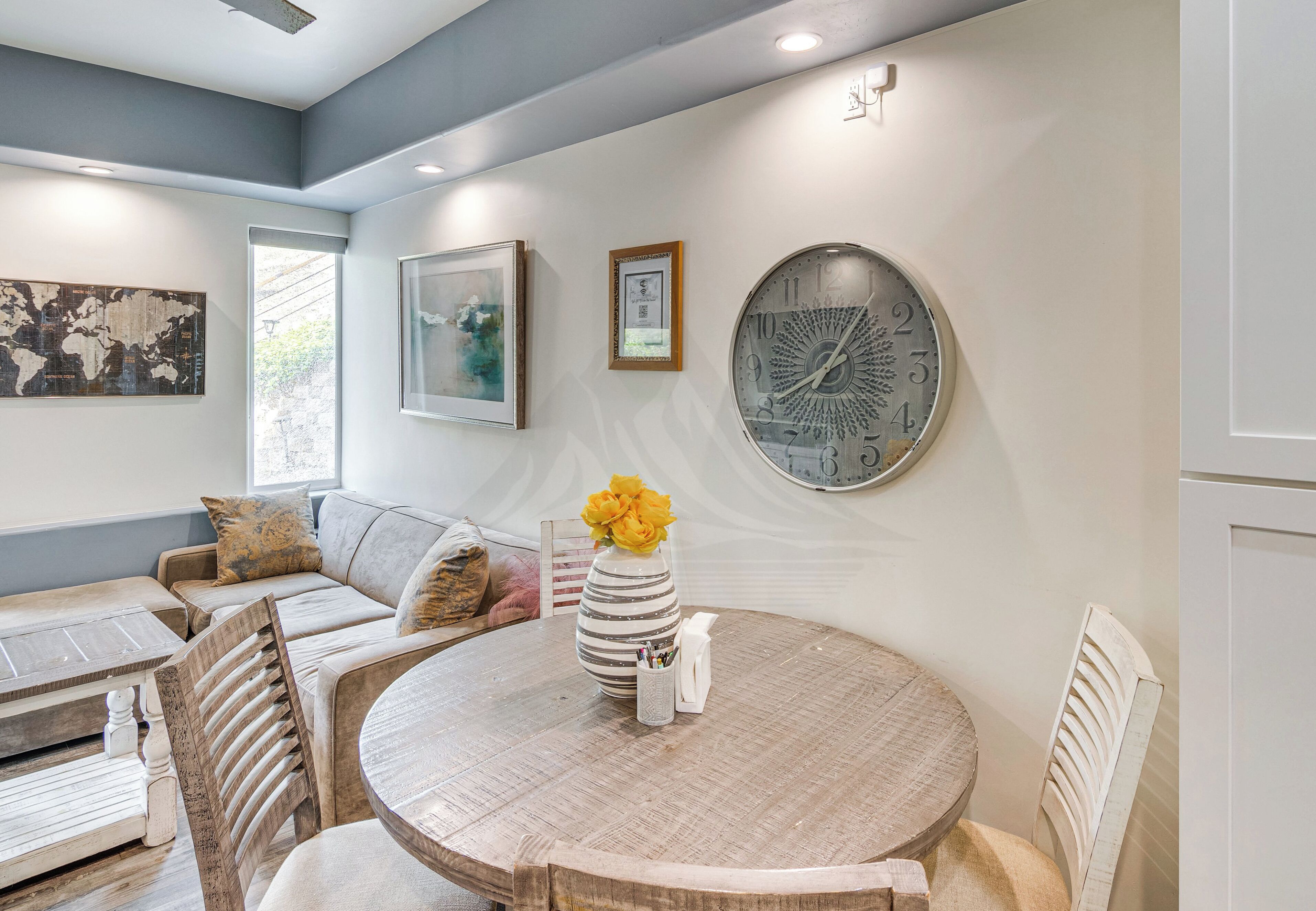 Modern Newbury Park Retreat Near Thousand Oaks & Malibu - Camarillo, CA