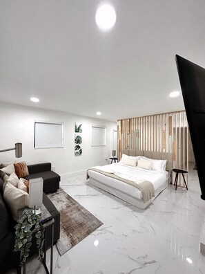 Room - NEW comfy and modern house  (Miami)