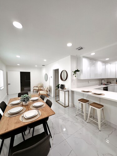 NEW comfy and modern house 