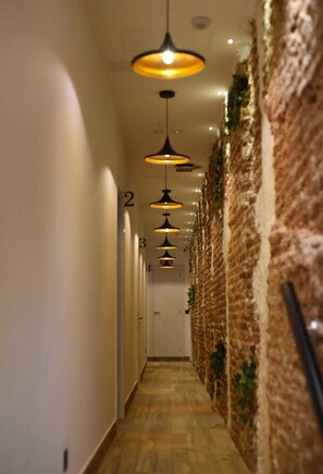 Hallway - PACOROOMS (Madrid)