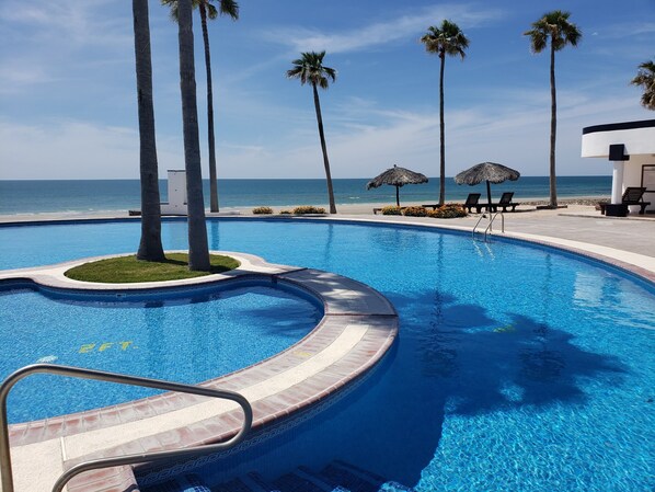 Alberca al aire libre 