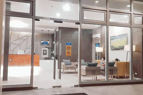 Outdoor Pool Studio Sleeps 2 - Tv, Aircon