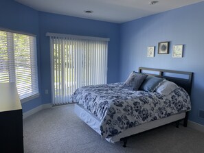 3 bedrooms, bed sheets