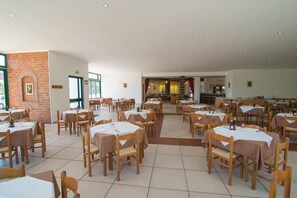 Dining - Villaggio Alkantara (Giardini Naxos)