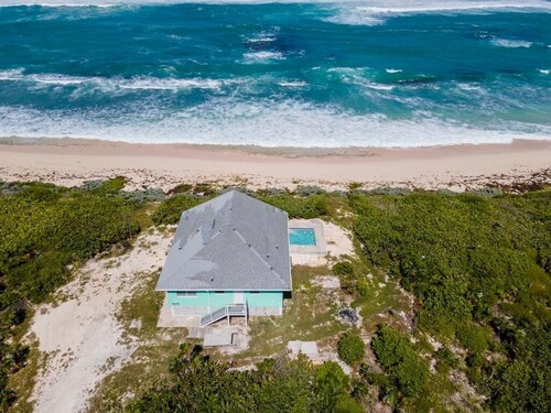 Charming home overlooking the Ocean