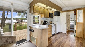 經濟小屋, 2 間臥室, 湖景, 海濱 | 私人廚房 | 大型冰箱、微波爐、烤箱、爐台