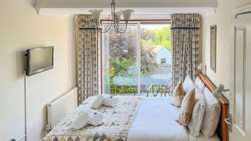 4 chambres, Wi-Fi gratuit, draps fournis