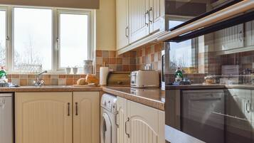 Lave-vaisselle, chaise haute