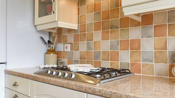 Lave-vaisselle, chaise haute