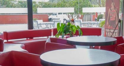 Ibis Girona Costa Brava