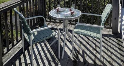 New, top deck couples retreat overlooking Southwest harbor!