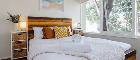 1 bedroom, iron/ironing board, Internet, bed sheets