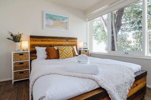 1 bedroom, iron/ironing board, Internet, bed sheets