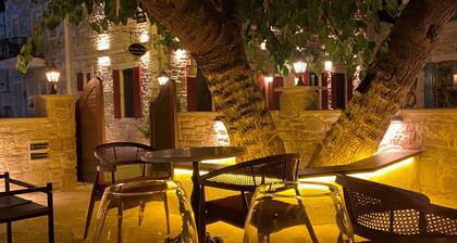 Dionysos 1789 Boutique Hotel