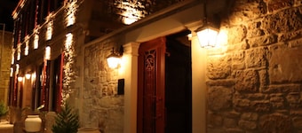 Dionysos 1789 Boutique Hotel