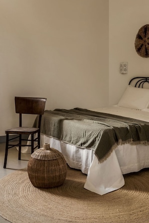 Habitación Deluxe, vista al jardín | Ropa de cama de alta calidad y camas con efecto memoria 