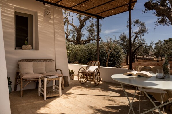 Chambre Deluxe, vue jardin | Terrasse/Patio