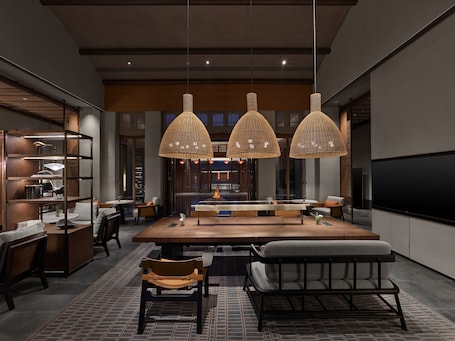 Lobby lounge