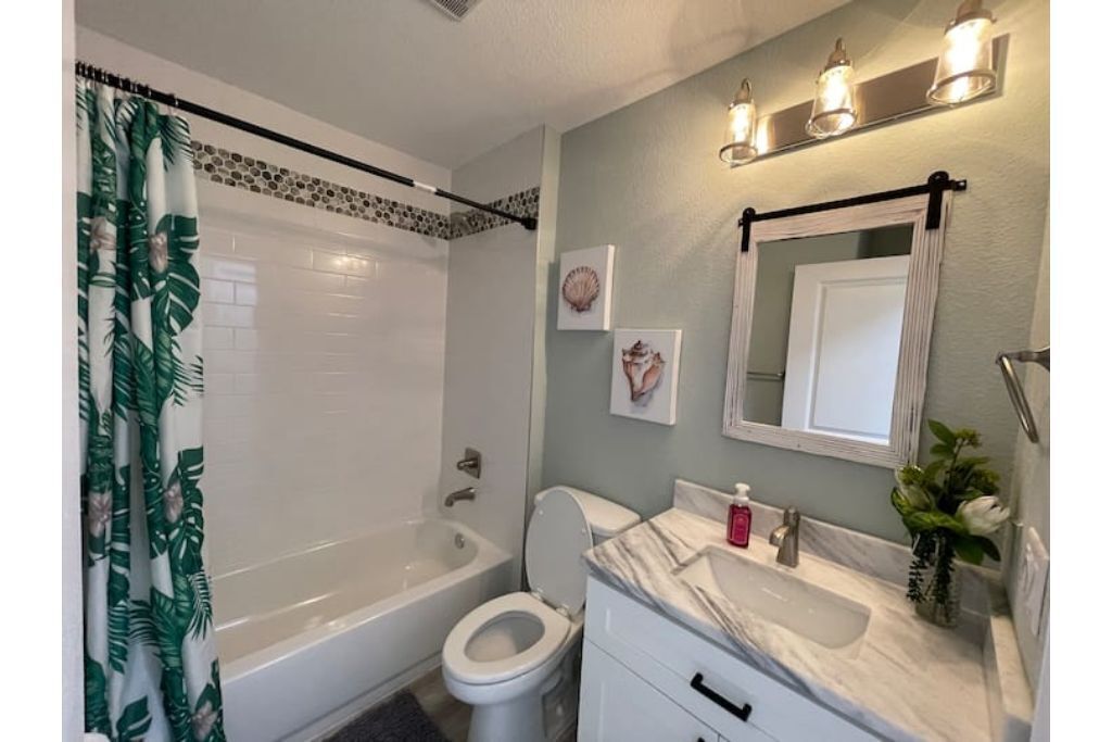 Modern Malibu Sebring, Sebring, FL Vacation Rental Private vacation