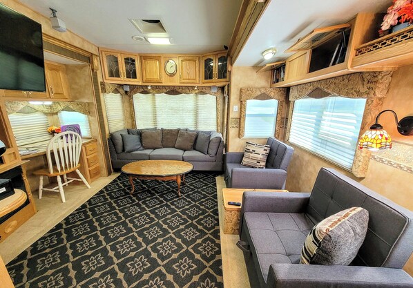 スマートテレビ、書庫