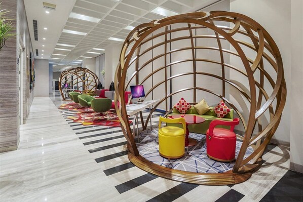 Lobby - Ibis Kolkata Rajarhat (Barasat)