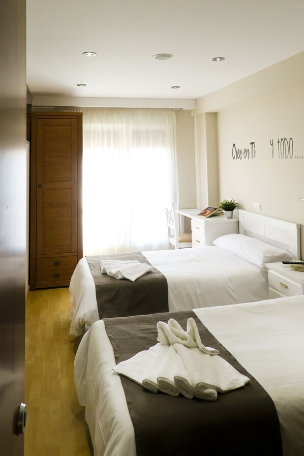 Decoración personalizada, muebles diferentes y escritorio